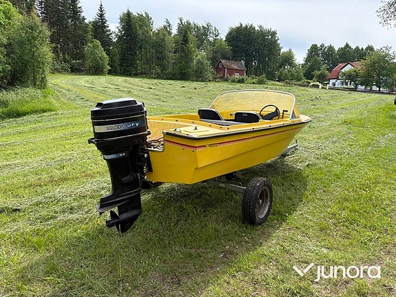 Motorbåt med trailer - Crescent, Mercury 50 hk 6 of 30