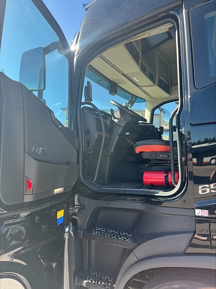 Volvo FH16 Volvo FH16 650hk timmerbil 6x4 Palfinger Epsilion 10 of 10