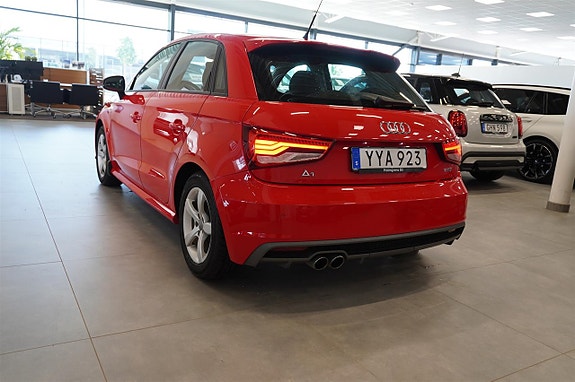 Audi A1 3 of 9