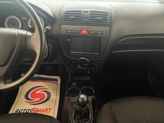 Kia Picanto 14 of 17