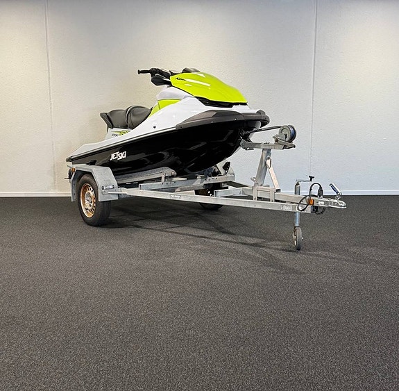 Kawasaki STX 160 2022Endast 35 timmar,Jetski-trailer ingår
