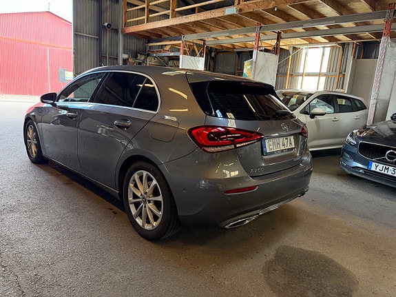 Mercedes-Benz A200 3 of 5