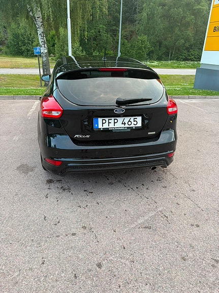 Ford Focus 4 of 5