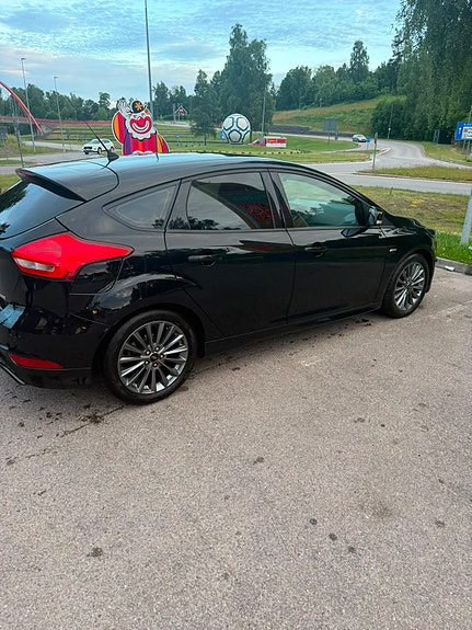 Ford Focus 3 of 5