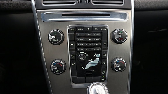 Volvo XC60 19 of 21