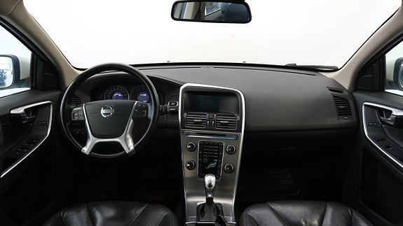 Volvo XC60 13 of 21