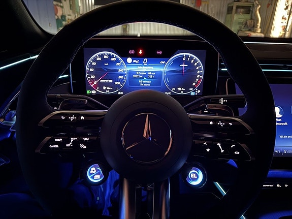 Mercedes-Benz E53 19 of 25