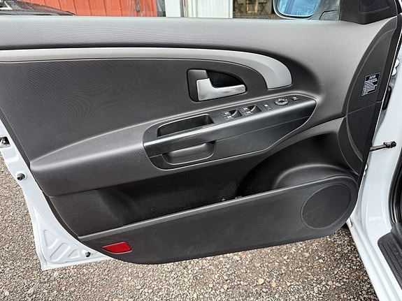 Kia Ceed 12 of 19