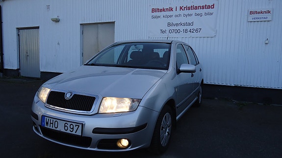 Skoda Fabia 2 of 5