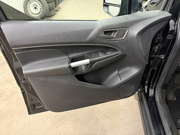 Ford Transit 11 of 21
