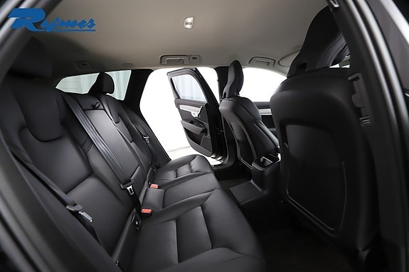 Volvo V90 8 of 27
