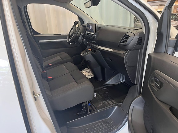 Peugeot e-Expert 5 of 5