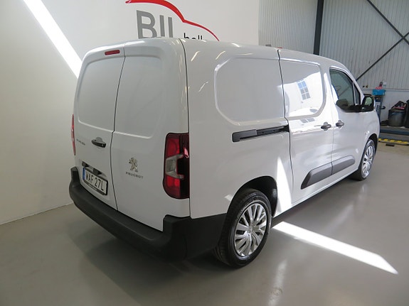Peugeot Partner 2 of 5