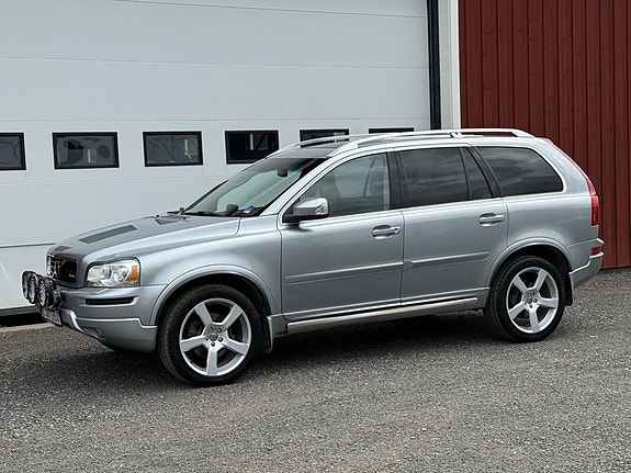 Volvo XC90 2 of 21