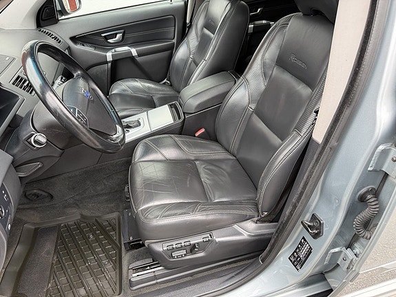 Volvo XC90 17 of 21