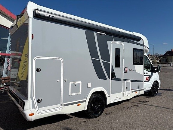 CHALLENGER 270 Graphite Edition M26 - Ford Transit 2.0L 165 HK Automat 2 of 16