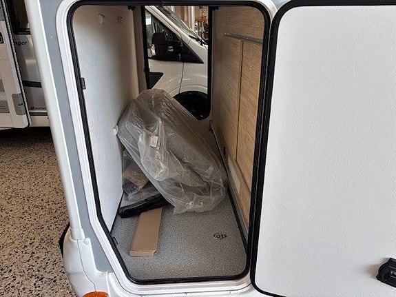 CHALLENGER 270 Graphite Edition M26 - Ford Transit 2.0L 165 HK Automat 4 of 16