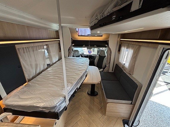 CHALLENGER 270 Graphite Edition M26 - Ford Transit 2.0L 165 HK Automat 15 of 16
