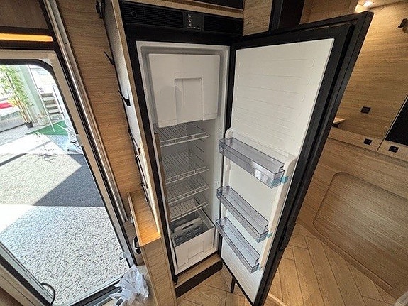 CHALLENGER 270 Graphite Edition M26 - Ford Transit 2.0L 165 HK Automat 9 of 16