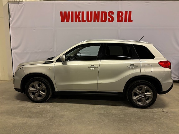 Suzuki Vitara 2 of 5
