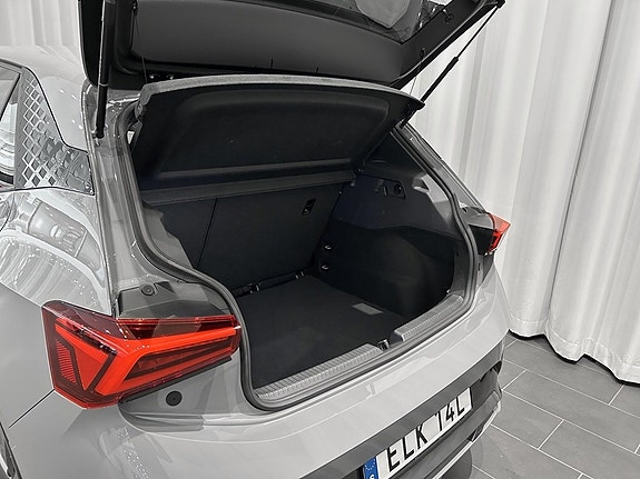 Cupra Born 4 of 5