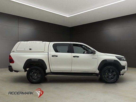 Toyota HiLux 2 of 5