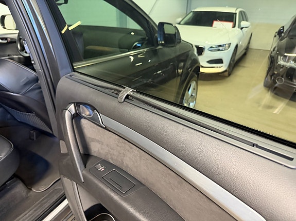 Audi Q7 24 of 24