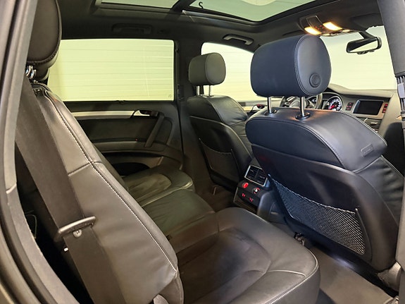 Audi Q7 12 of 24