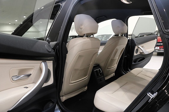 BMW 340i 16 of 30
