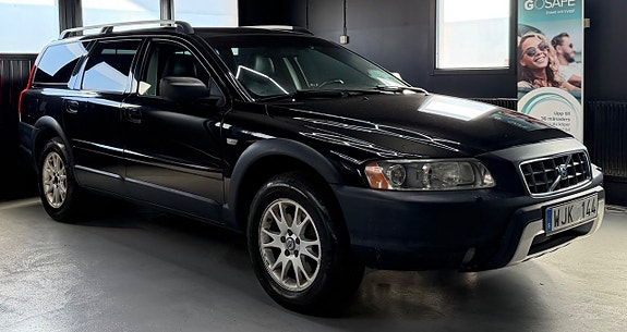 Volvo XC70 2 of 5