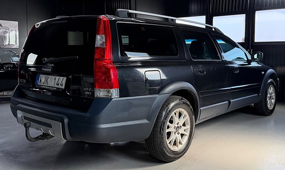 Volvo XC70 4 of 5