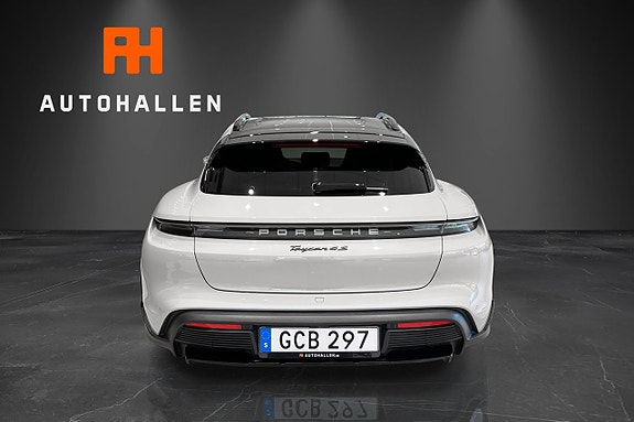 Porsche Taycan 7 of 27