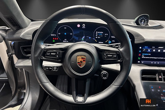 Porsche Taycan 15 of 27