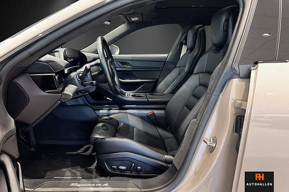 Porsche Taycan 11 of 27