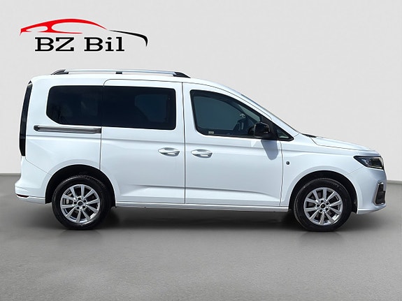 Ford Connect Tourneo 6 of 16
