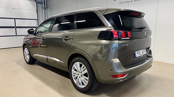 Peugeot 5008 4 of 9