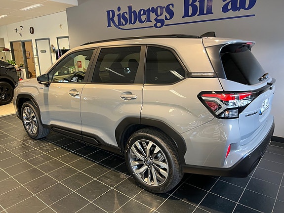 Subaru Forester 4 of 5