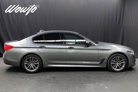 BMW 530i 3 of 5
