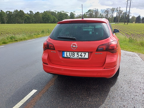 Opel Astra 2 of 4
