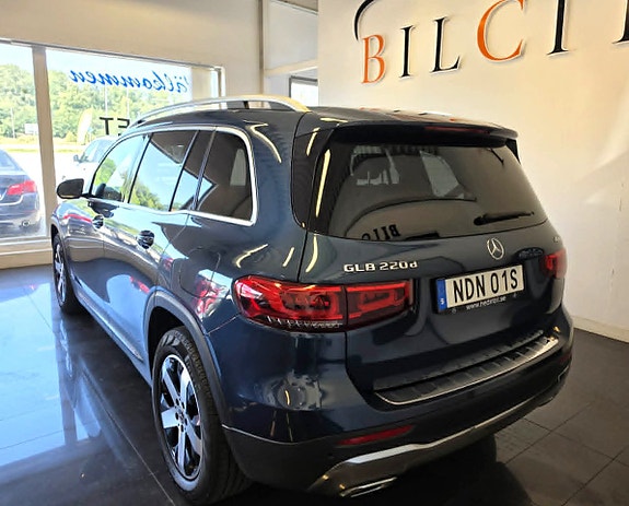 Mercedes-Benz GLB220 d 5 of 5