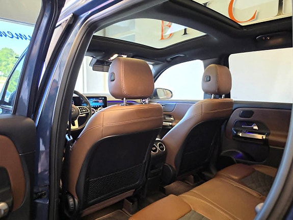 Mercedes-Benz GLB220 d 24 of 30