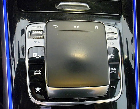 Mercedes-Benz GLB220 d 18 of 30