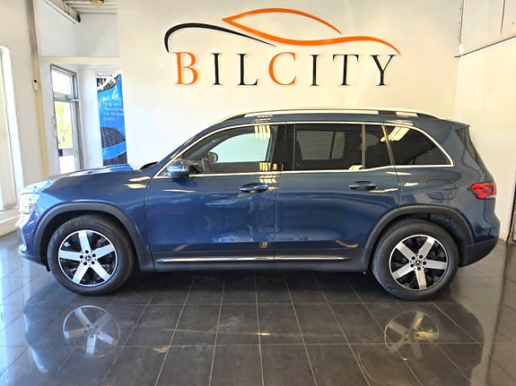 Mercedes-Benz GLB220 d 4 of 5