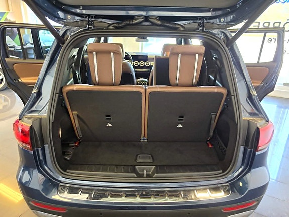 Mercedes-Benz GLB220 d 29 of 30