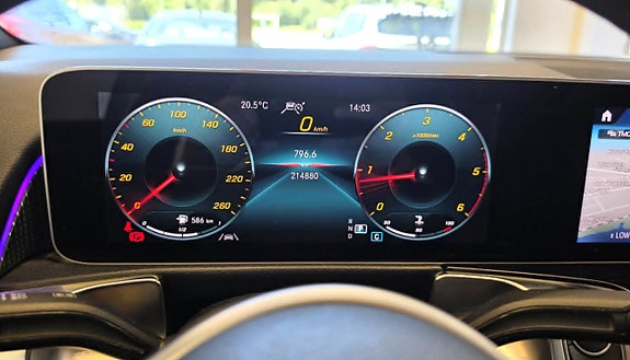 Mercedes-Benz GLB220 d 17 of 30