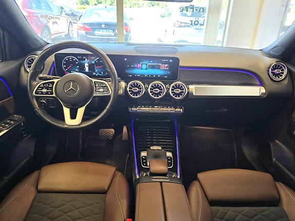 Mercedes-Benz GLB220 d 12 of 30