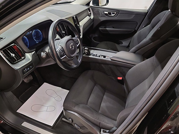 Volvo XC60 8 of 20