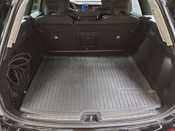 Volvo XC60 16 of 20