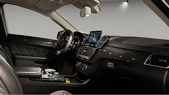 Mercedes-Benz GLE63 9 of 14