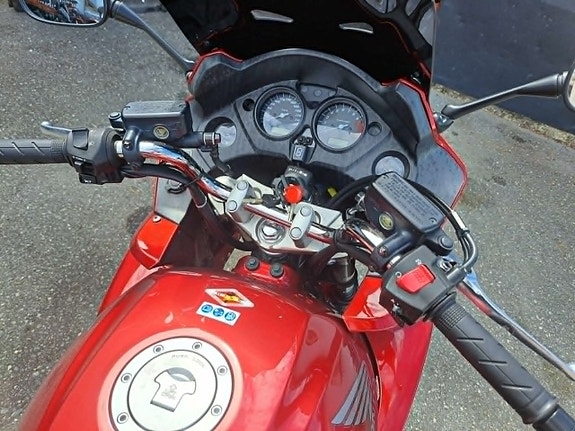 Honda CBF1000 4 of 5